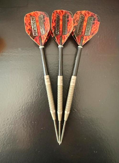 Darts, Sport en Fitness, Darts, Zo goed als nieuw, Pijlen, Ophalen of Verzenden
