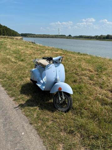 Agm vintage zeldzaam beschikbaar voor biedingen