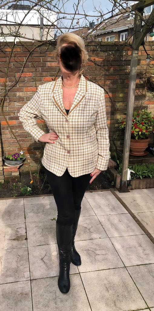 Jasje kostuum pak blazer dames crème bruin Oscar B  XXL44/46, Kleding | Dames, Jasjes, Kostuums en Pakken, Zo goed als nieuw, Jasje