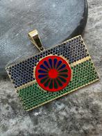 14k Gouden Roma & Sinti Vlag Hanger, Ophalen of Verzenden, Nieuw, Goud, Met hanger