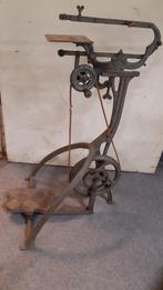 Antieke pedaal zaagmachine smeedijzer en gietijzer | WD-019, Ophalen