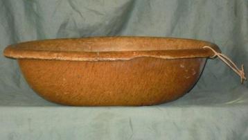 Antieke Papier Maché Afwasbak beschikbaar voor biedingen