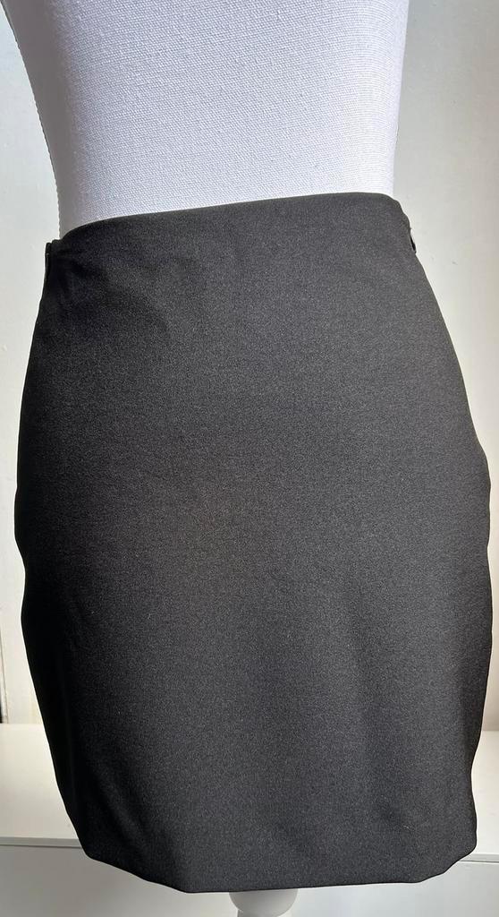 MNG Suits damesrok zwart 36, Kleding | Dames, Rokken, Zo goed als nieuw, Maat 36 (S), Zwart, Knielengte, Ophalen of Verzenden