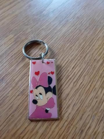 Disney Minnie Mouse metalen sleutelhanger Verliefd 6x3cm beschikbaar voor biedingen