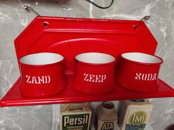Zand zeep soda rek in mooie staat beschikbaar voor biedingen