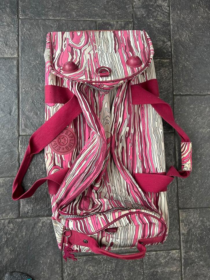 Kipling Weekendtas met wieltjes, Sieraden, Tassen en Uiterlijk, Koffers, Gebruikt, Overige materialen, 70 cm of meer, 35 tot 45 cm