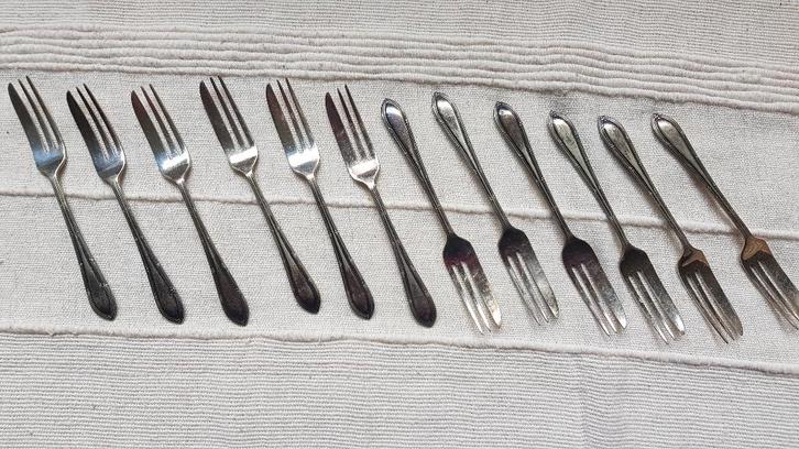 12 Gebaksvorkjes verzilverd EPNS, Antiek en Kunst, Antiek | Bestek, Ophalen of Verzenden
