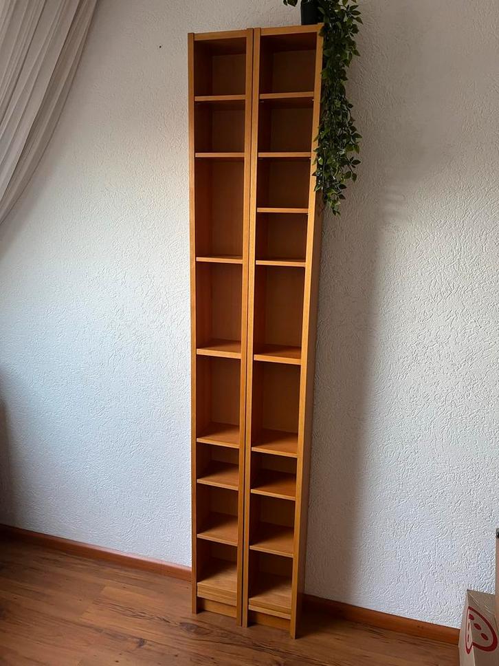 Twee Billy cd kasten van Ikea, Huis en Inrichting, Kasten | Boekenkasten, Gebruikt, Minder dan 50 cm, 200 cm of meer, 25 tot 50 cm