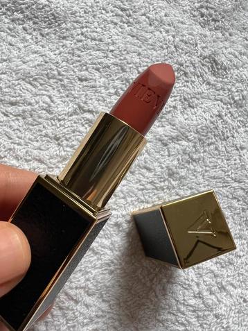Vieve Modern Matte Lipstick Pinch beschikbaar voor biedingen
