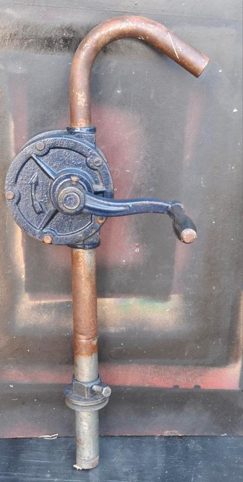 Olieafzuigpomp. KS-32. Ca '40/'60. Gietijzer., Antiek en Kunst, Antiek | Gereedschap en Instrumenten, Ophalen
