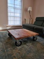 Robuuste salontafel industrieel verrijdbaar., Huis en Inrichting, Tafels | Salontafels, Ophalen, Gebruikt, 50 tot 100 cm, 50 tot 100 cm