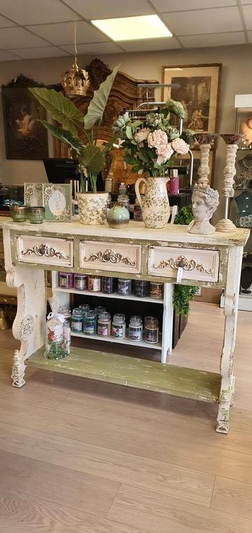 Sidetable Clayre & Eef (Nieuw) beschikbaar voor biedingen