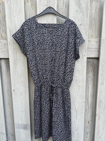ONLY zwarte jurk met blauw-witte bloemenprint, maat 34 beschikbaar voor biedingen