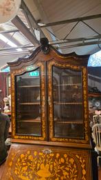 Intarsia ingelegd schrijfkabinet, Ophalen