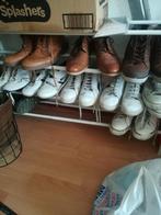 Schoenen voornl. Witte sneakers. met schoenen rek, Ophalen, Gebruikt