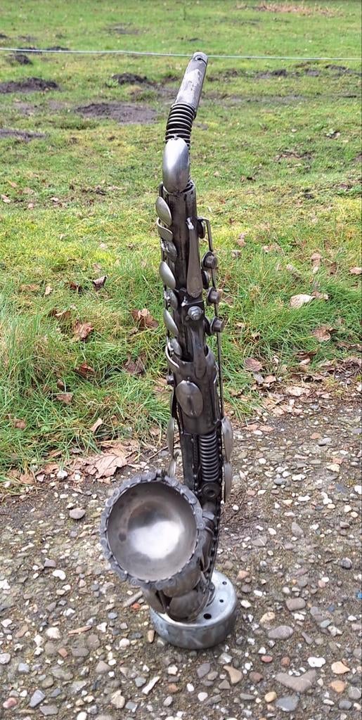 Saxofoon van gerecycled materiaal, Scrap Metal Art, kunst., Ophalen