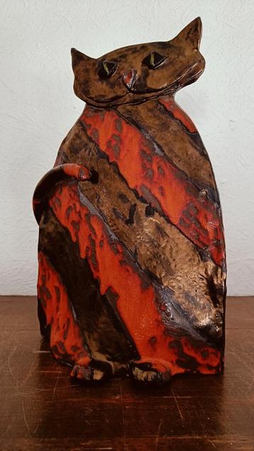 Vintage keramiek kat. beschikbaar voor biedingen