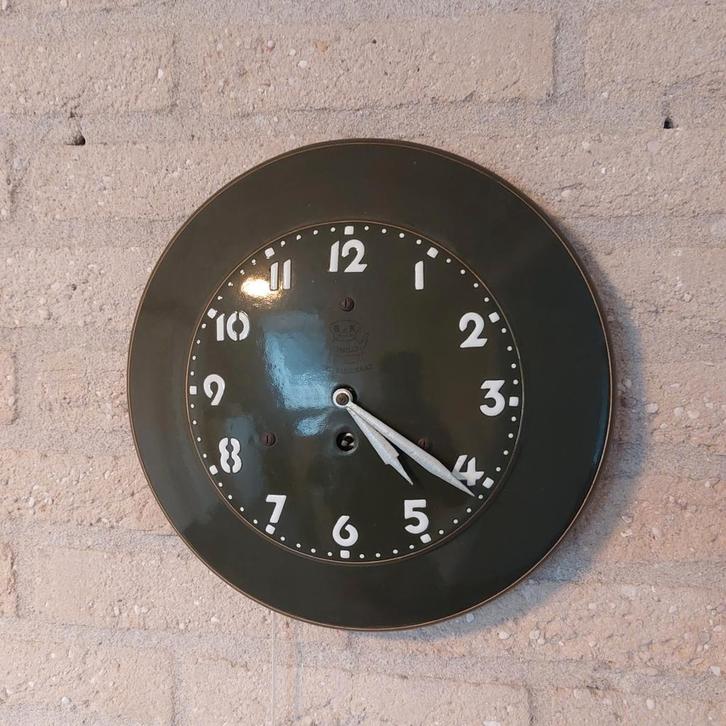 Emaille BK klok donker groen, Antiek en Kunst, Antiek | Emaille, Ophalen of Verzenden