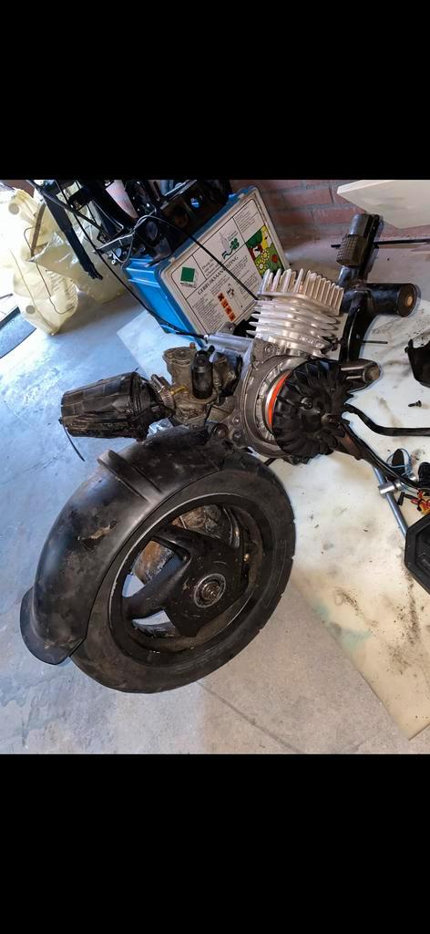 Piaggio 70cc Scooter Blok, Fietsen en Brommers, Brommeronderdelen | Scooters, Gebruikt, Piaggio, Blok, Ophalen