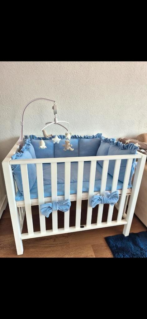 Handgemaakt boxkleed met rand en strikken, Kinderen en Baby's, Boxen, Zo goed als nieuw, Vierkant, Boxkleed, Ophalen of Verzenden