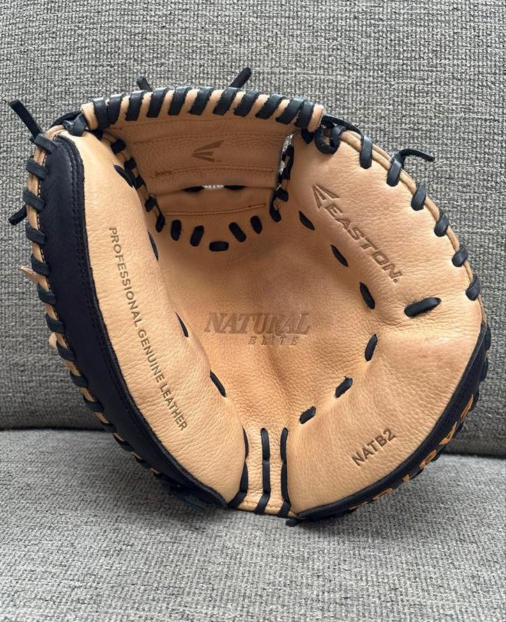 Easton Natural Elite NATB2 catcher-handschoen, Sport en Fitness, Honkbal en Softbal, Zo goed als nieuw, Handschoen, Honkbal, Ophalen of Verzenden