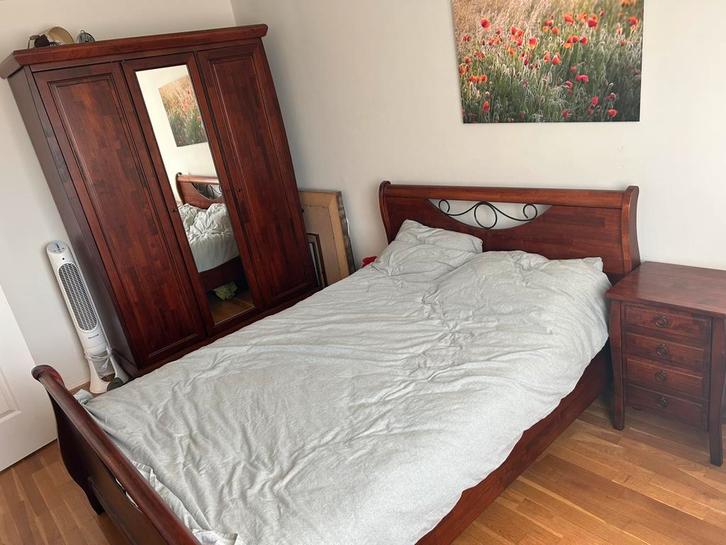 Massief kersenhout bed en meubels 140x200 3d-kast nachtkast, Huis en Inrichting, Slaapkamer | Complete slaapkamers, Zo goed als nieuw