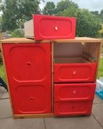 Trofast Ikea hout met kunststof laden en deur rood, Ophalen, 50 tot 100 cm, Zo goed als nieuw, 3 of 4 laden