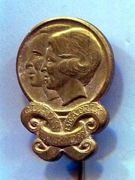 10 maart 1966 Beatrix en Claus koper speldje ( K_007 ), Verzamelen, Speldjes, Pins en Buttons, Nieuw, Speldje of Pin, Figuurtje