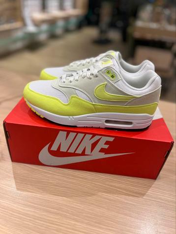 Nike Air Max 1 - Volt Suede beschikbaar voor biedingen