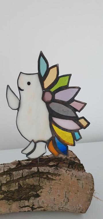 Handgemaakte gekleurde glazen tiffany egel  beschikbaar voor biedingen