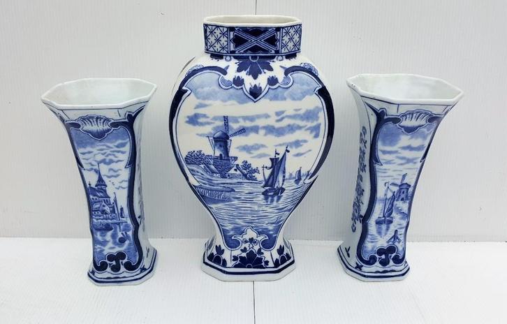 Regout ( Louis ) 3 delig kaststel decor n/Delft 500 en 501, Antiek en Kunst, Antiek | Porselein, Ophalen of Verzenden