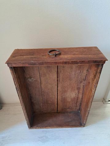 Grote lade (67x50x17 cm) beschikbaar voor biedingen