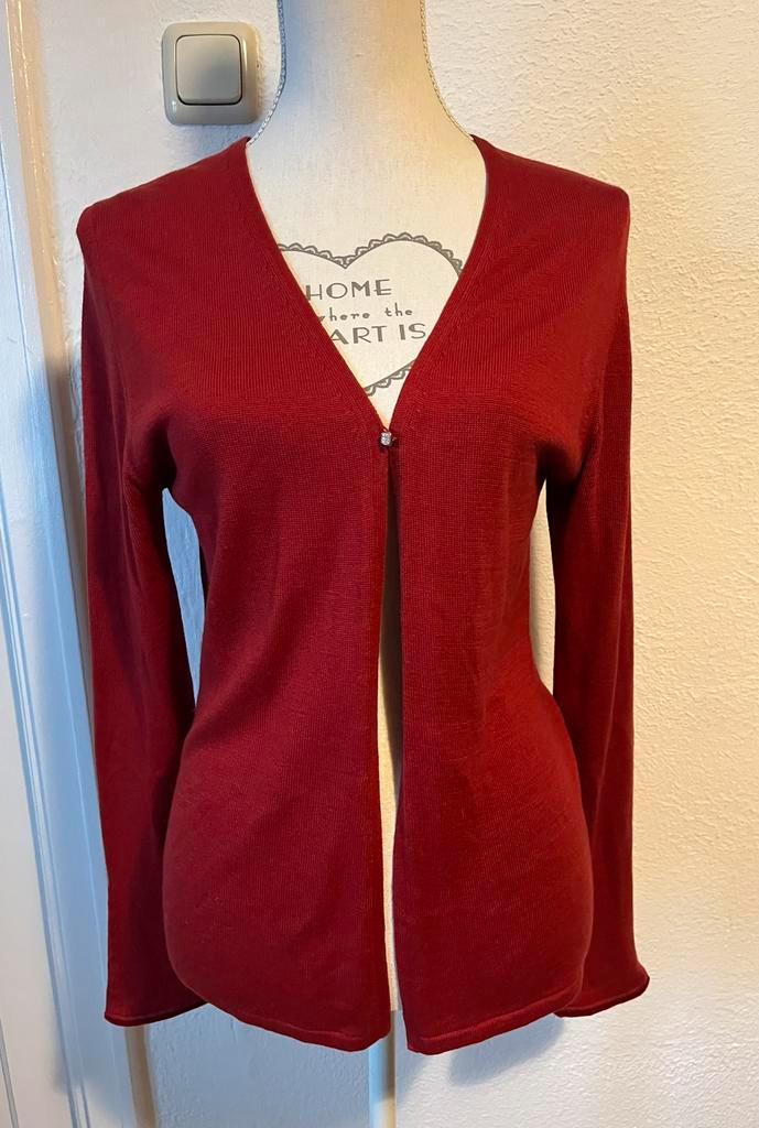 Iris von Arnim, mooi rood vest, Kleding | Dames, Truien en Vesten, Zo goed als nieuw, Maat 36 (S), Rood, Ophalen of Verzenden