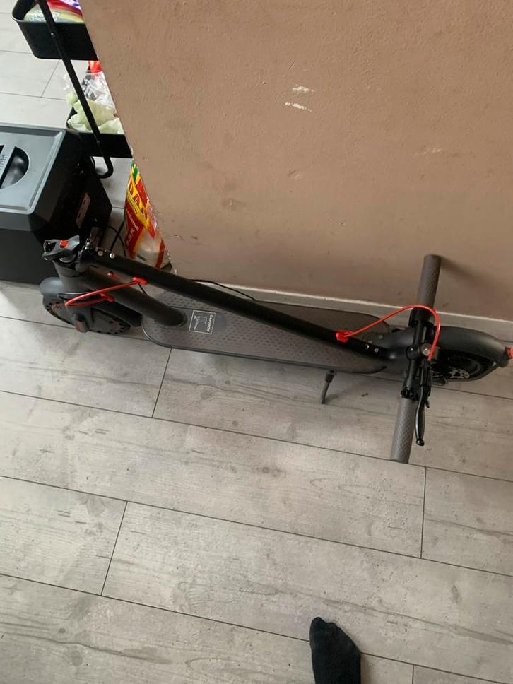 Aovopro Elektrische Step - 25 km/u, Fietsen en Brommers, Steps, Gebruikt, Elektrische step (E-scooter), Ophalen of Verzenden