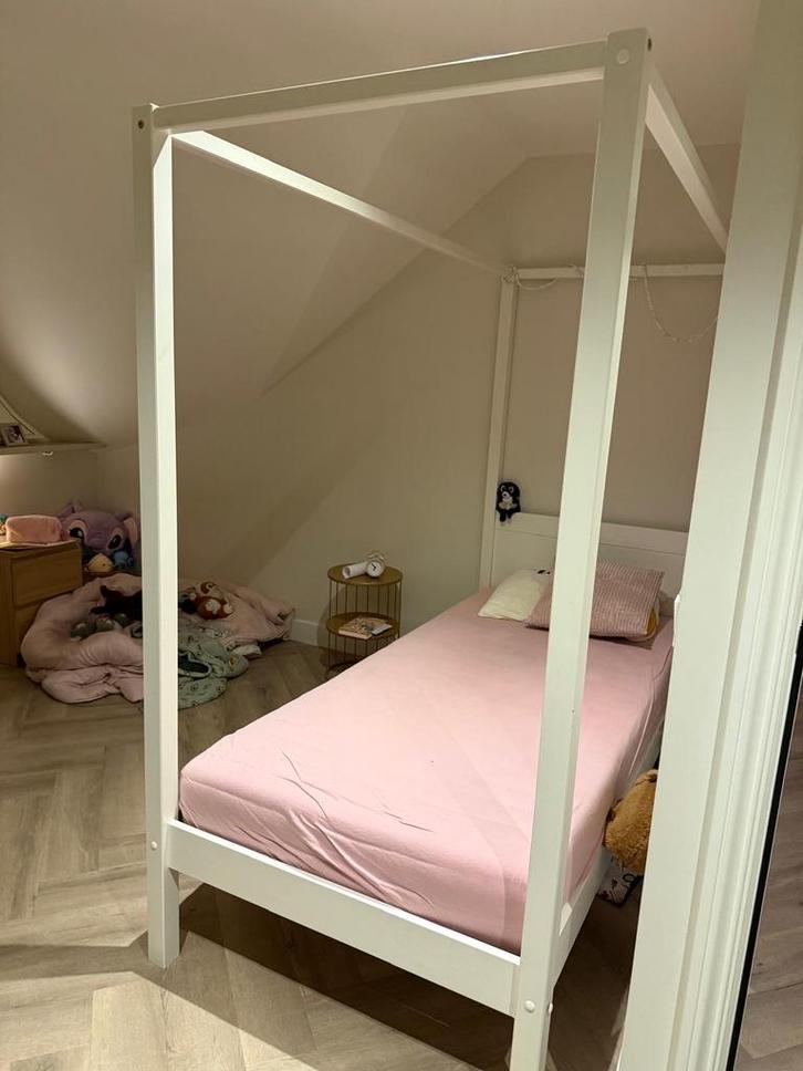1-persoons Hemelbed Julia - Nous Living, Huis en Inrichting, Kasten | Kledingkasten, Zo goed als nieuw, 150 tot 200 cm, 100 tot 150 cm