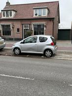 Toyota Aygo 1.0 12V Access - NAP/Kachel/Stuurbekrachtiging, Voorwielaandrijving, Stof, Zwart, 68 pk