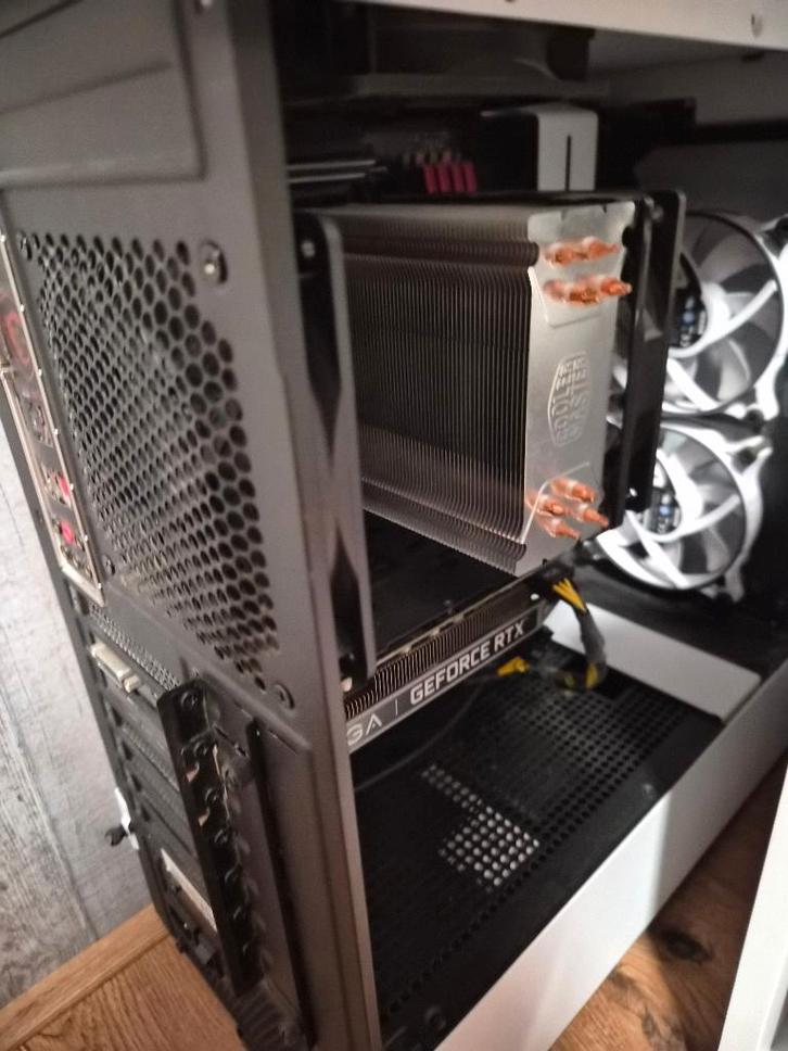 Oudere gaming computer, Computers en Software, Desktop Pc's, Gebruikt, 4 Ghz of meer, SSD, 32 GB, Met videokaart, Gaming, Virtual Reality