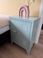 Lichtblauw nachtkastje van Kwantum, Huis en Inrichting, Kasten | Lockerkasten, Ophalen, Zo goed als nieuw