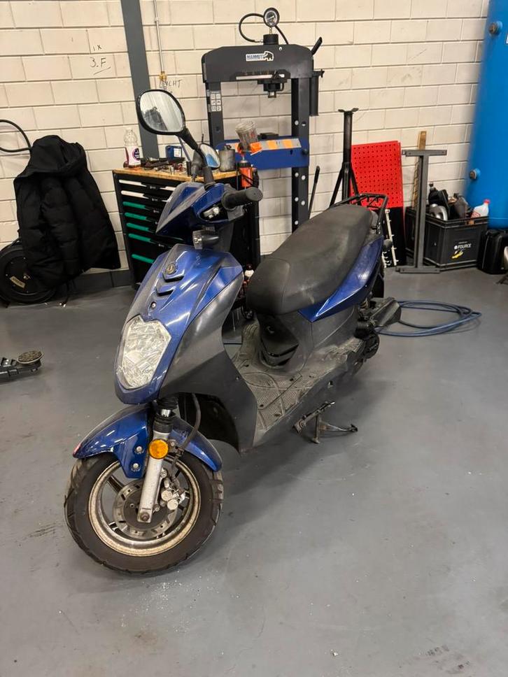 sym orbit (snor plaat), Fietsen en Brommers, Snorfietsen en Snorscooters, Gebruikt, SYM, Benzine, Ophalen of Verzenden