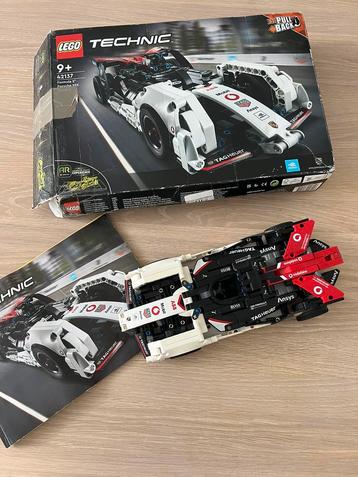 LEGO Technic Formula E Porsche 99X Electric - 42137 compleet beschikbaar voor biedingen