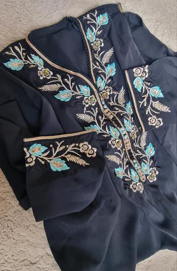 Nieuwe Caftan S/M - Prachtige borduursels beschikbaar voor biedingen