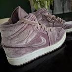 Nike jordans 50 EURO!, Kleding | Dames, Schoenen, Ophalen of Verzenden, Zo goed als nieuw, Zwart, Sneakers of Gympen