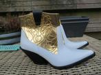 Nieuwe laarsjes van het merk Zara Trafaluc maat 38, Wit, Lage of Enkellaarzen, Nieuw, Zara Trafaluc
