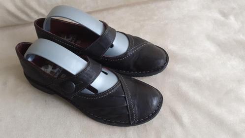 Vera Pelle. Freemood. Leren schoen. Lage hak. Paars. Mt 38, Kleding | Dames, Schoenen, Zo goed als nieuw, Schoenen met lage hakken