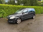 Skoda Roomster 1.6-16V Dynamic | Automaat | Zie Foto's, Gebruikt, Zwart, 4 cilinders, Roomster
