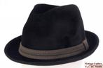 Vintage Gleufhoed Mayser zwart fluweel 56 gratis verzenden, Ophalen of Verzenden, 57 cm (M, 7⅛ inch) of minder, Gedragen, Hoed