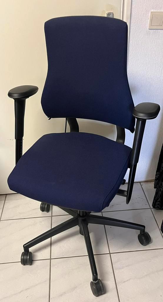 BMA AXIA 2.2 ERGONOMISCHE BUREAUSTOEL, Huis en Inrichting, Bureaustoelen, Zo goed als nieuw, Bureaustoel, Blauw, Ergonomisch, Ophalen