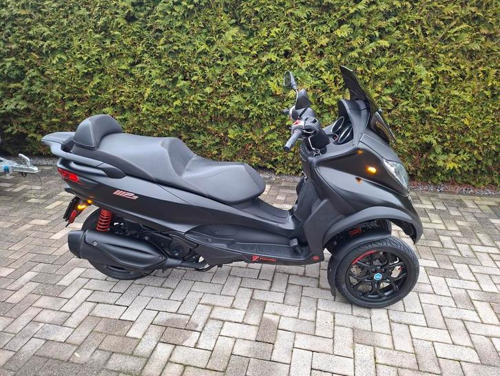 Stoere Piaggio mp3 (BLACK EDITION) FULL LED (autorijbewijs), Motoren, Motoren | Piaggio, Particulier, Scooter, Ophalen of Verzenden