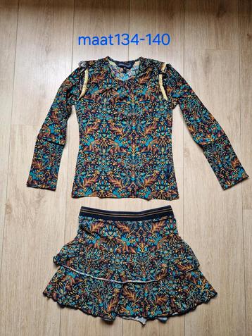 Setje shirt en rokje chaos en order 134-140  beschikbaar voor biedingen