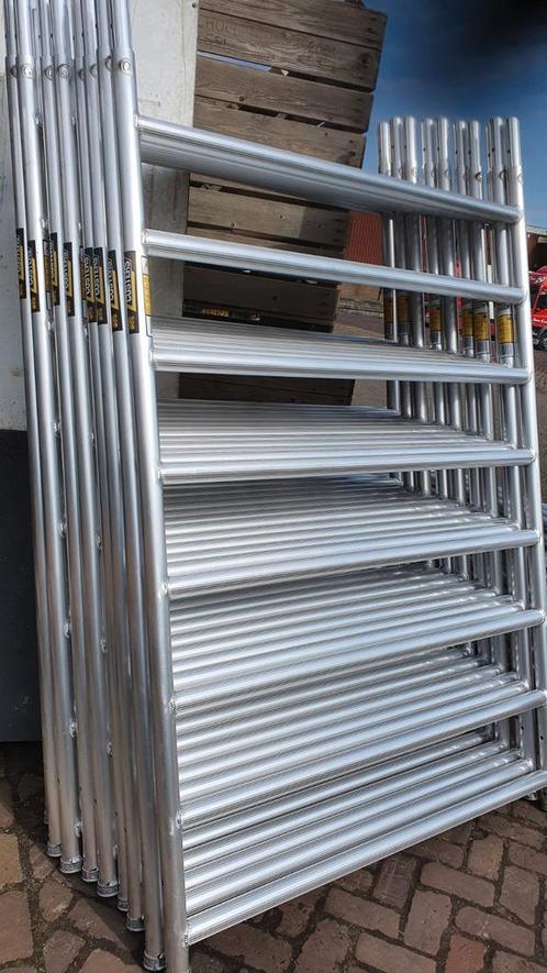 Custers nieuwe onderdelen en gebruikte onderdelen, Doe-het-zelf en Verbouw, Steigers, Nieuw, Rolsteiger of Kamersteiger, 5 meter of hoger